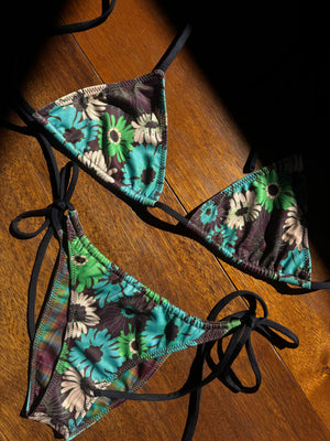 
                  
                    reversible / Delia bottom
                  
                