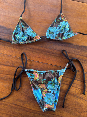 
                  
                    reversible set - set 7: quinn flower + blue daisy
                  
                